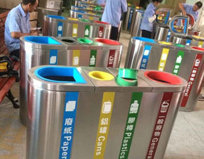 不鏽鋼垃（lā）圾桶