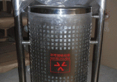 深圳不（bú）鏽鋼垃圾桶的種類及清潔方法