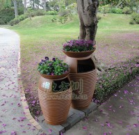 玻璃鋼花盆式垃圾桶（tǒng）