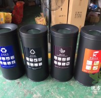 噴塑圓柱形（xíng）立式（shì）不鏽鋼精品网站999www（lèi）垃圾桶