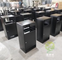 戶外方形（xíng）噴塑冷軋鋼板單筒果皮（pí）箱