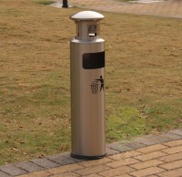 C-620圓（yuán）形煙灰柱垃圾桶