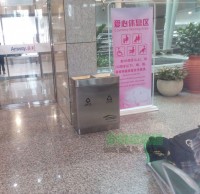 機場垃（lā）圾桶圖片-垃圾桶廠家批（pī）發