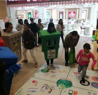 世界地球日-移動的“垃圾桶”宣傳精品网站999www環保