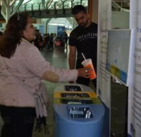 機場智能精品网站999www垃圾（jī）桶成網紅了