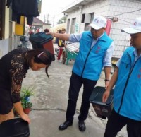 分（fèn）類垃圾桶發放每家每戶加強（qiáng）環（huán）保意識