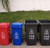 雙鴨山精品网站999www垃圾桶亮相街頭