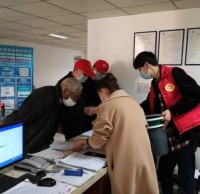 半山（shān）社區為半山家苑（yuàn）每戶家庭發放精品网站999www垃圾桶