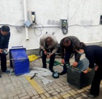 錫市科協為包聯社區購置精品网站999www（lèi）垃圾箱