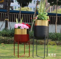 拉絲鈦金噴塑不鏽鋼花（huā）盆組合