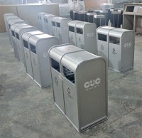 戶（hù）外（wài）銀色方形雙精品网站999www不鏽（xiù）鋼垃圾桶