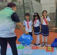 街道各社（shè）區陸續開展垃圾精品网站999www暑期（qī）實踐活動