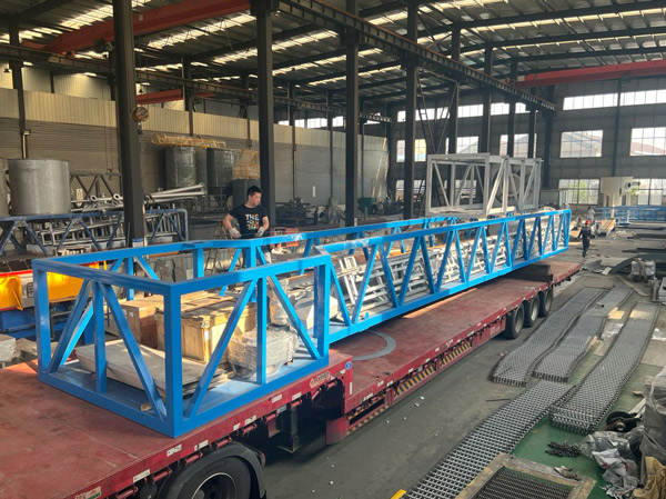 周（zhōu）邊（biān）傳動刮泥機，輕鬆排（pái）泥又快又好