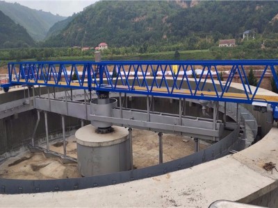 周邊傳動吸泥機（jī）(靜壓式）