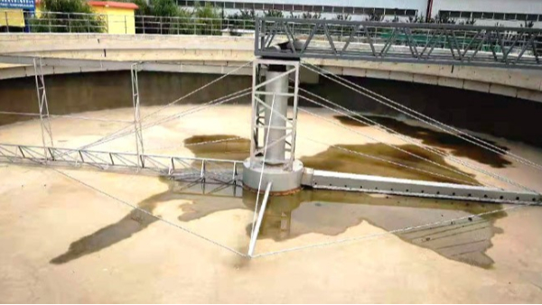 刮吸泥機運行不了？別擔心，有襄（xiāng）綠環保在！