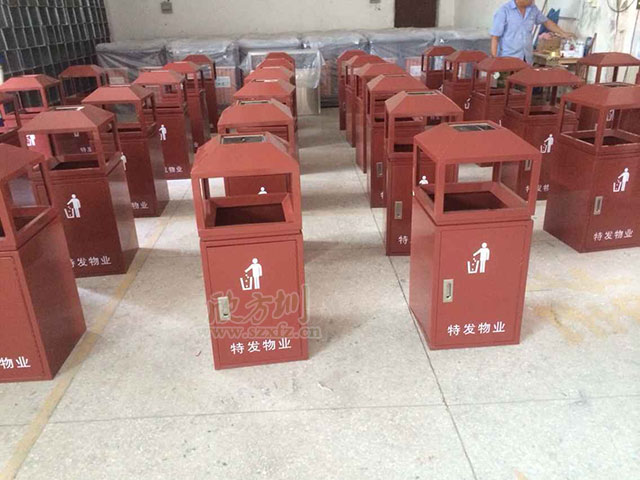 戶外鋼製垃(lā)圾桶 戶外鋼製垃圾桶
