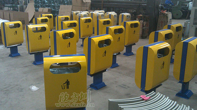 社區鋼(gāng)製垃圾桶 社區鋼製垃圾桶(tǒng)