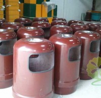 戶外（wài）環（huán）保（bǎo）玻璃鋼圓形垃圾（jī）桶